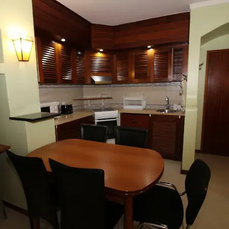 Mikas Center Apartment Albufeira